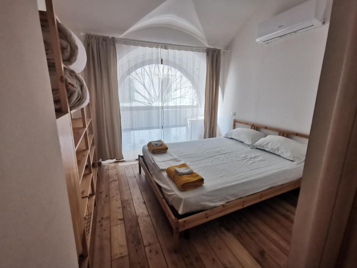 Апартаменты Da Lella City Centre Триест Экстерьер фото
